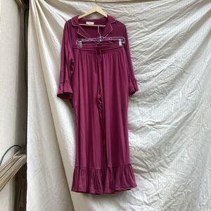 78 & Sunny 2 piece Women's Burgundy Pajama Set, size XL